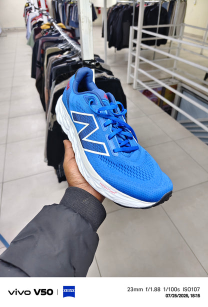 Sports shoes